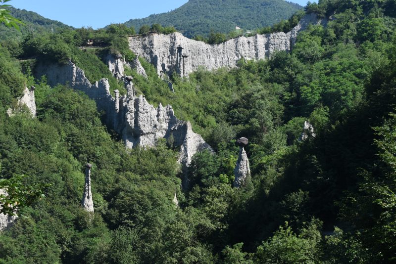 700 Piramidi di Terra di Cislano&nbsp;(Zone)